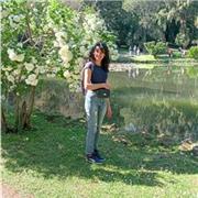 Laureanda in Filologia Moderna impartisce lezioni a studenti di scuola media e liceo (scuola secondaria di primo/secondo grado)